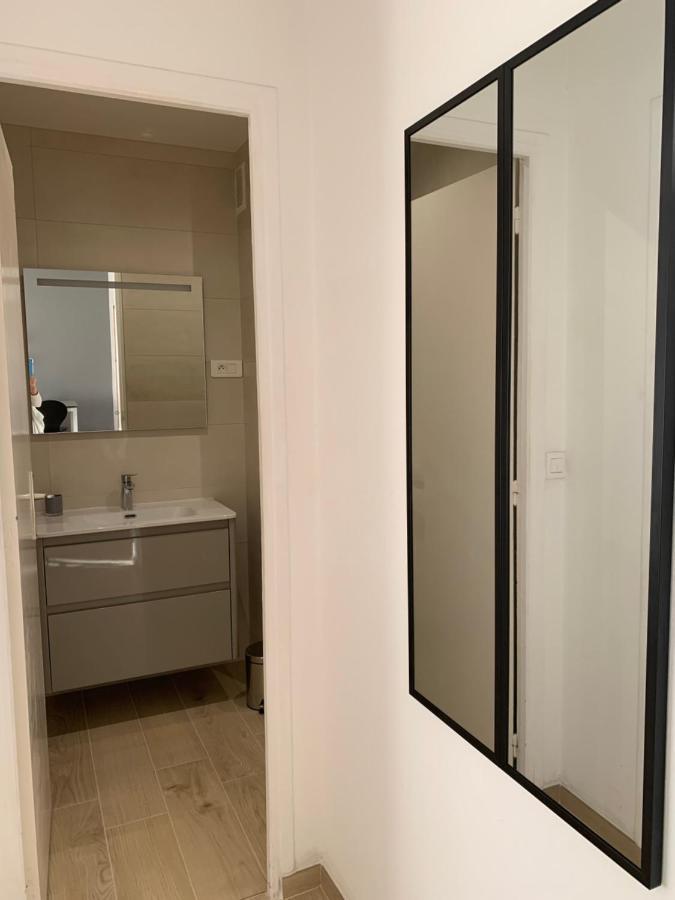 Agreable 2 Pieces A 150 M De La Appartement *